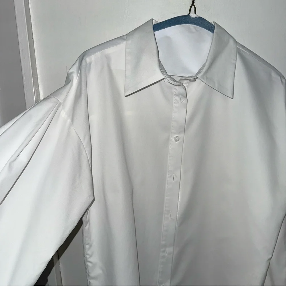 Puff Sleeve Button Down - Picture 7 of 8